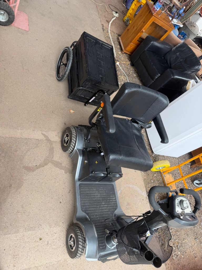 Mobility scooter and trailer 