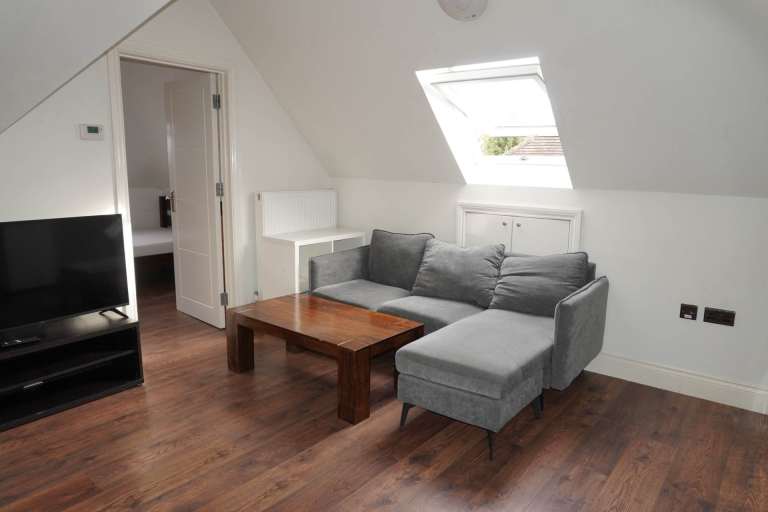 1 bedroom in The Ridings, Ealing