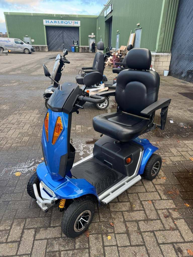Large 8mph Mobility Scooter - Cheap! Mint Condition 