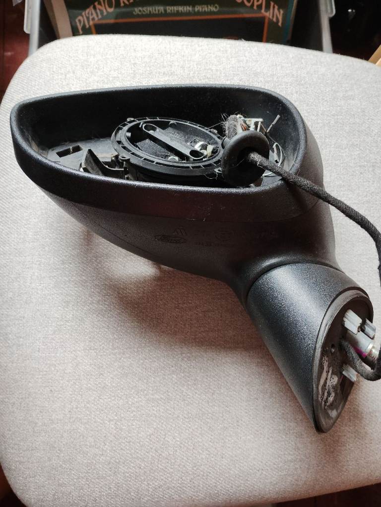 Ford Fiesta RHD left hand door mirror base assembly 