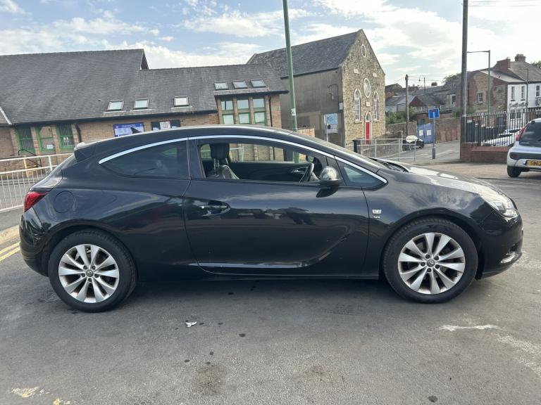 VAUXHALL ASTRA GTC 2.0 CDTi SRi Black Manual Diesel 2013