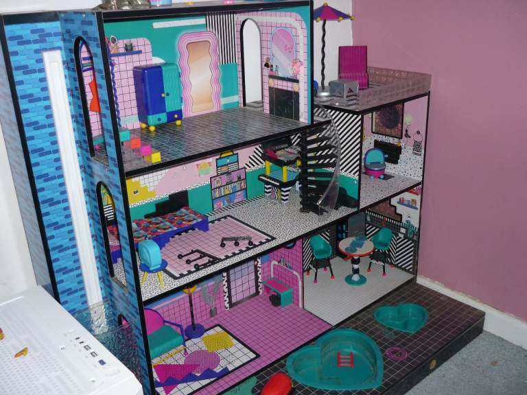 LOL dolls house