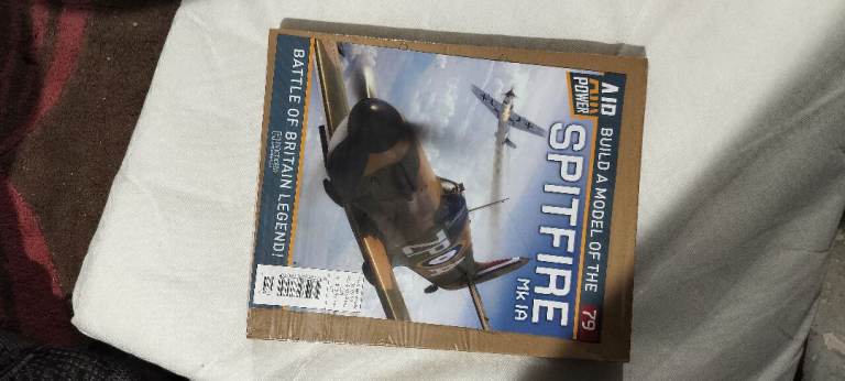 Issue 79- BUILD A MODEL OF THE SPITFIRE Mk 1A -HACHETTE - Brand new and sealed