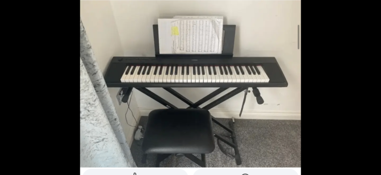 Yamaha keyboard Piaggero NP -12 