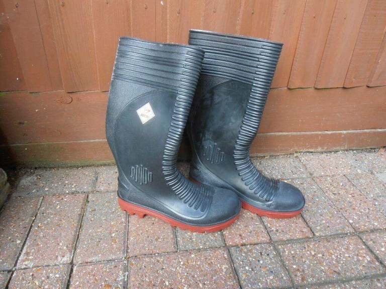 BRAND NEW DUNLOP Acifort Steel Toe Cap Wellingtons