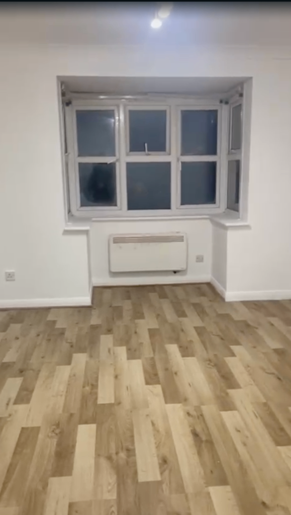 Modern 2-Bedroom Flat | Renovated | Fitted Kitchen | Keepers Court, South Croydon, London - CR2