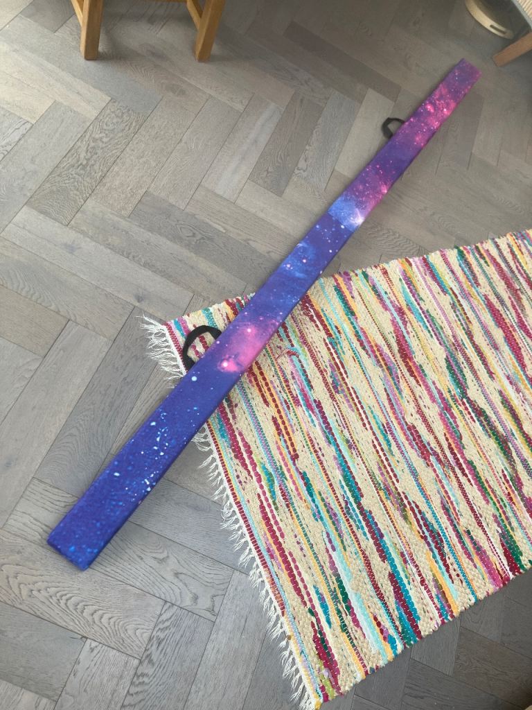 Gymnastics Beam folding