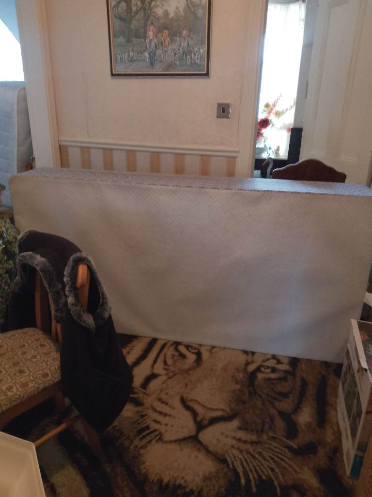 GREAT OFFER £ 40.00 Hardly Used Pale Blue matching Spring Mattress with Base Good Condition 