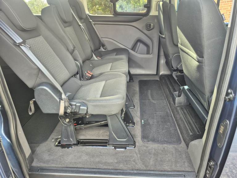 Ford, TOURNEO CUSTOM, MPV, 2018, Manual, 1996 (cc), 4 doors