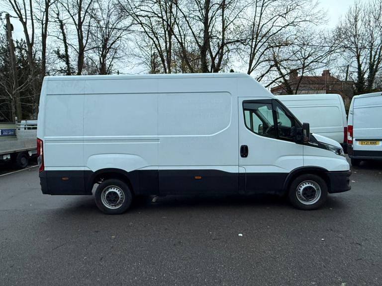 2020 IVECO DAILY 2.3L DIESEL WHITE AUTOMATIC PANEL VAN - 145K - NEW CAMBELT