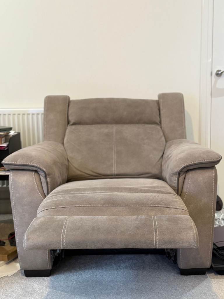Buffalo Recliner Large Chairs | Power Recliner | Silver Grey