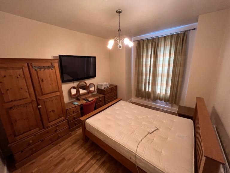 Double Room for a single person available for rent
