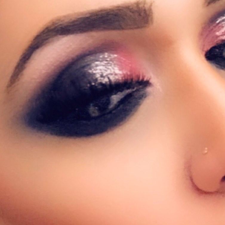 Makeup artist 