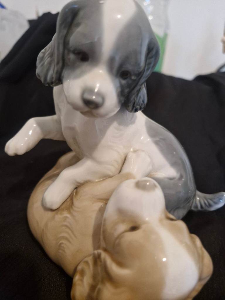 NAO by Lladro cute Ceramic Puppy Dog Figurine – Good Condition