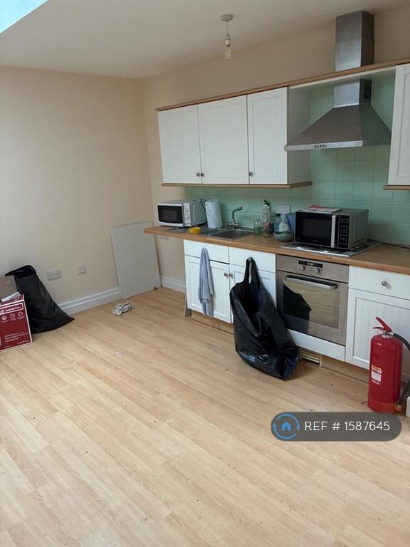 1 bedroom flat in Holbeton, Holbeton, PL8 (1 bed) (#1587645)