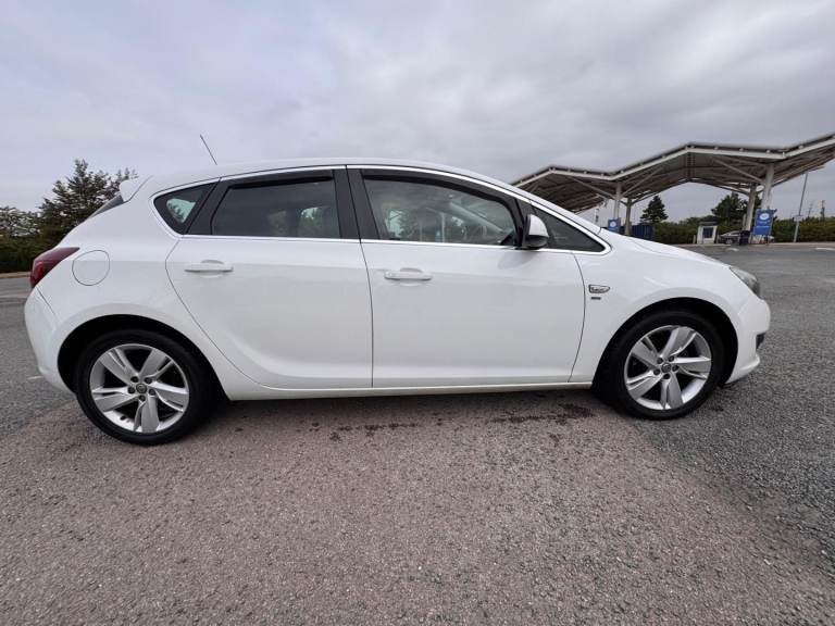 Vauxhall, ASTRA, Hatchback, 2014, Manual, 1364 (cc), 5 doors
