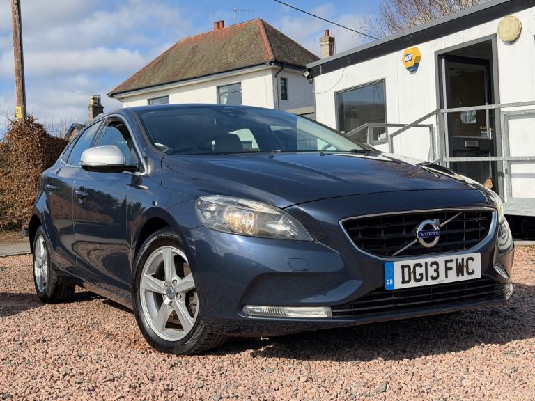 2013 Volvo V40 1.6 D2 SE Hatchback 5dr Diesel Manual Euro 5 (s/s) (115 ps)