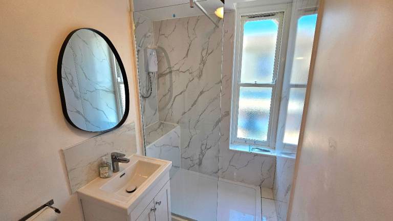 2 bedrooms flat