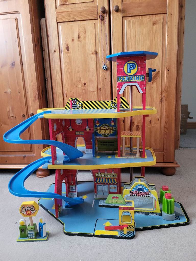 KidKraft Multi-Level Wooden Toy Garage with Ramps