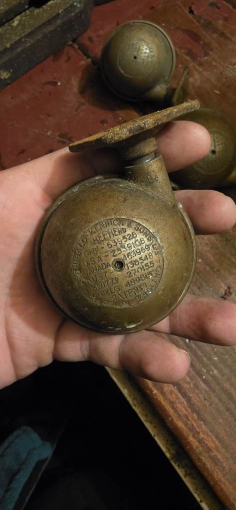 4x vintage wardrobe wheels