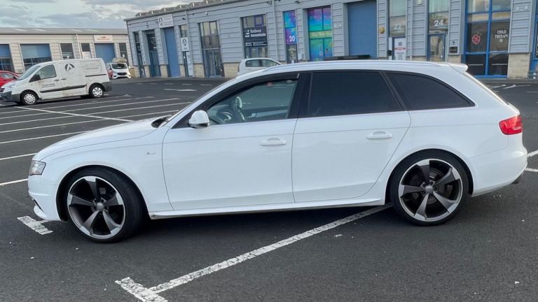 Audi, A4, Estate, 2011, Manual, 1968 (cc), 5 doors