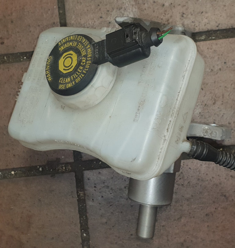 Audi A6 C7 2.0 TDI Brake Master Cylinder 2014