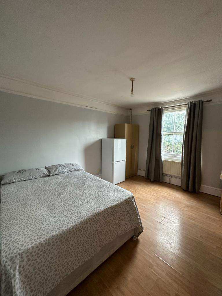 image for DOUBLE ROOM AVAILABLE NOW STAMFORD HILL,  N16 – 3 minutes from station