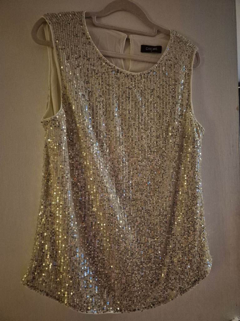 New size M womens top