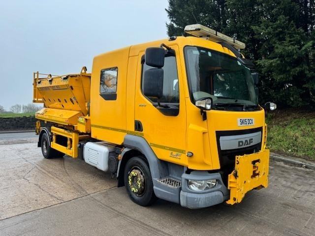 2015 DAF LF 220 E6 12T crew cab Econ De-mount single auger hot box ex council