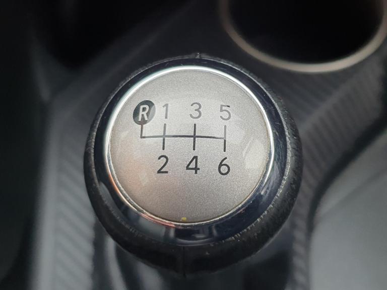 2015 Toyota RAV4 2.2 D-4D Invincible SUV 5dr Diesel Manual 4WD Euro 5 (150 ps)