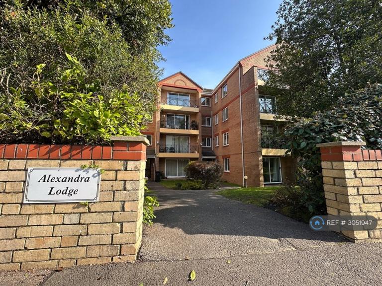 2 bedroom flat in Alexandra Lodge, Bournemouth, BH1 (2 bed) (#3051947)