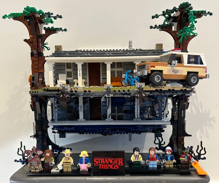 Lego 75810 stranger things upside down set 8 figures instructions box RARE RETIRED