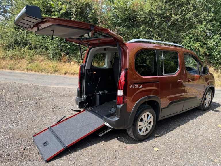 Peugeot Rifter PETROL AUTO CAR, DISABLED, WHEELCHAIR ACCESSIBLE, ACCESS,