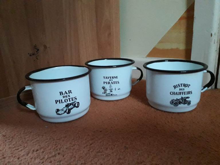 3 Outdoor enamel mugs | Robust, lightweight and shatterproof | for camping, trekking and hiking