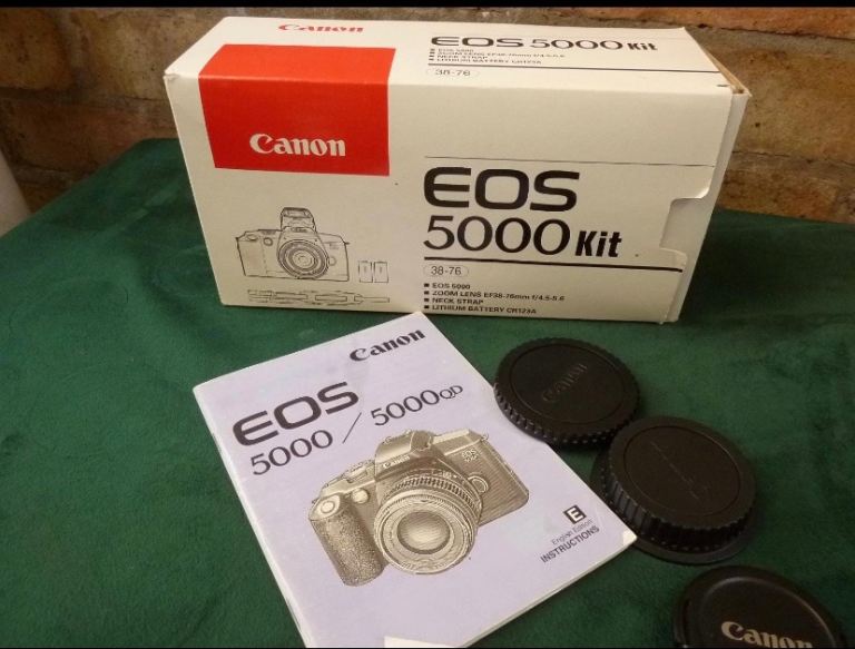 EOS 5000 35mm SLR camera Canon  38-76mm lens