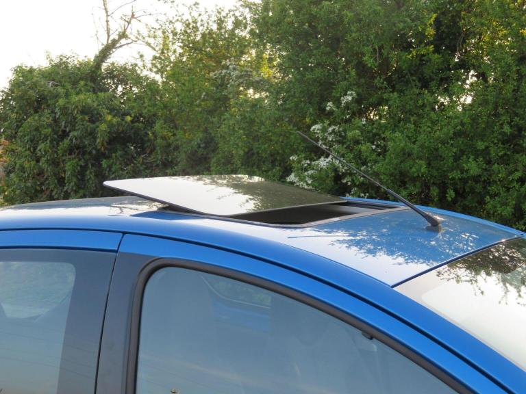 TOYOTA AYGO 1.0 VVT-i Blue MultiMode Euro 5 5dr 2010