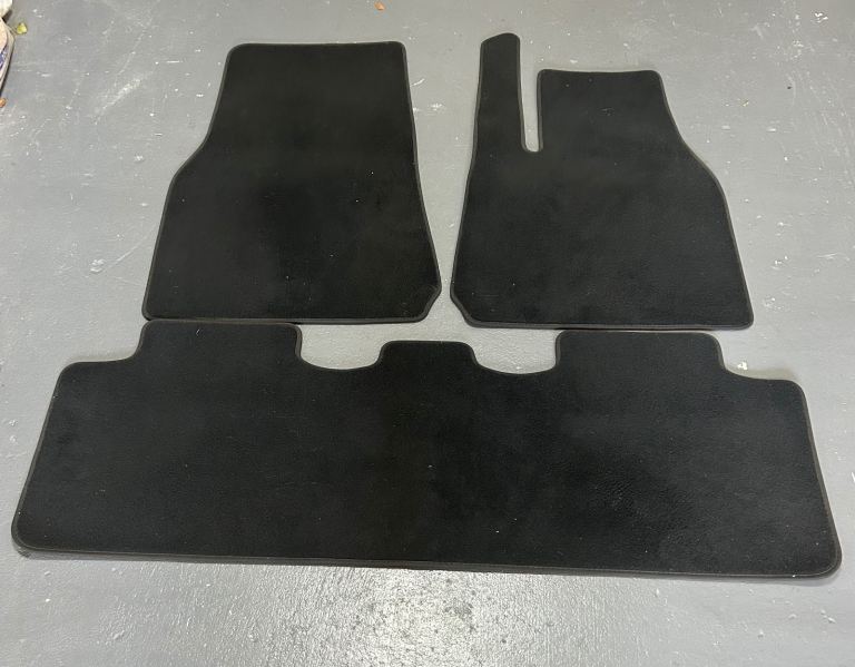 Tesla Model Y Carpet Interior Mats 2020-2024 Good Condition £50