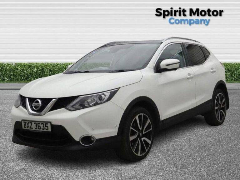 2014 Nissan Qashqai 1.2 DiG-T Tekna 5dr HATCHBACK PETROL Manual