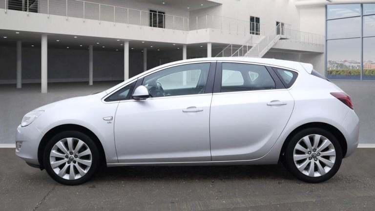 2011 Vauxhall Astra 1.4T 16V Elite [140] 5dr HATCHBACK PETROL Manual