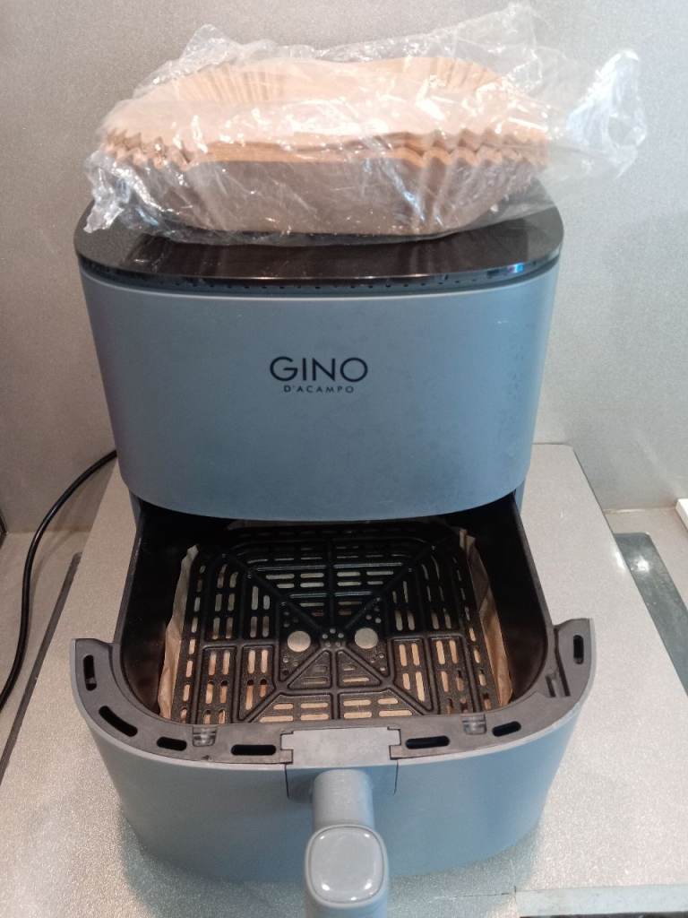 6L air fryer + paper liners, FREE delivery available