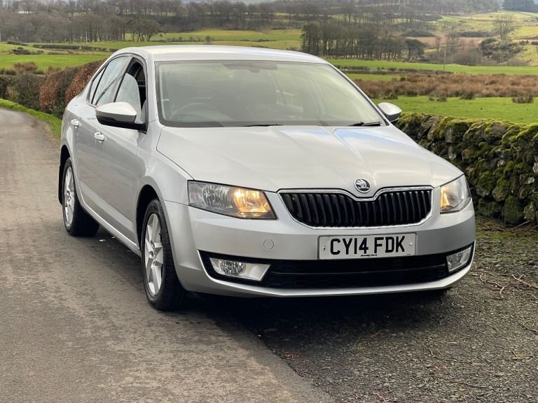 Skoda, OCTAVIA, Hatchback, 2014, Manual, 1598 (cc), 5 doors