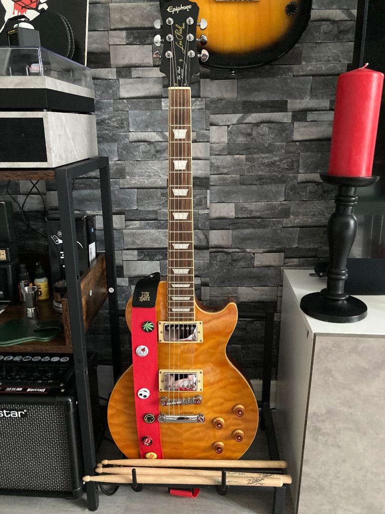 Epiphone Les Paul  Guitar Classic – Good Condition