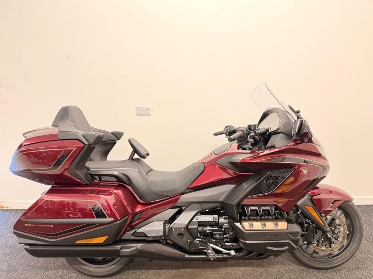 Honda Goldwing 1800 DCT Tour 50th Anniversary Air ** 1 Onwer - Only 624 Miles **