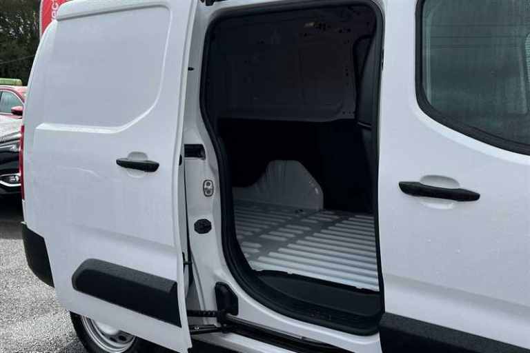 2024 Vauxhall Combo 1.5 Turbo D 100ps Prime H1 Van PANEL VAN DIESEL Manual