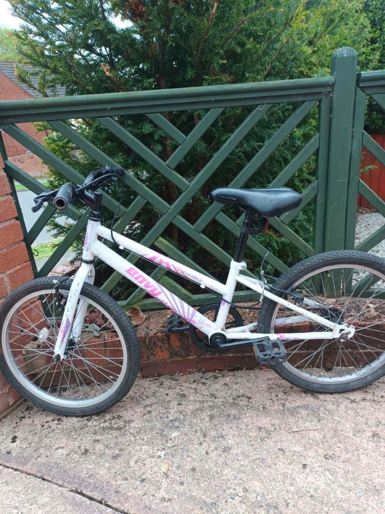Girls Apollo Envy bike free