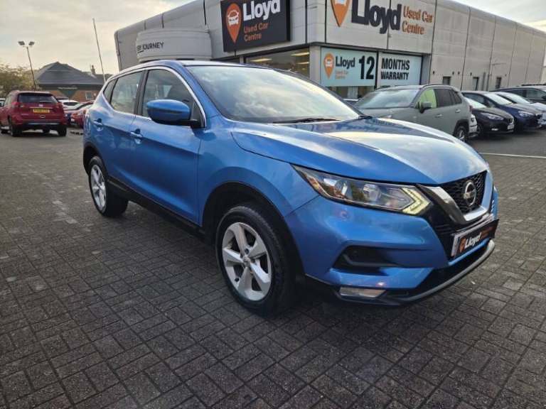 NISSAN QASHQAI 1.3 DiG-T Acenta Premium 5dr