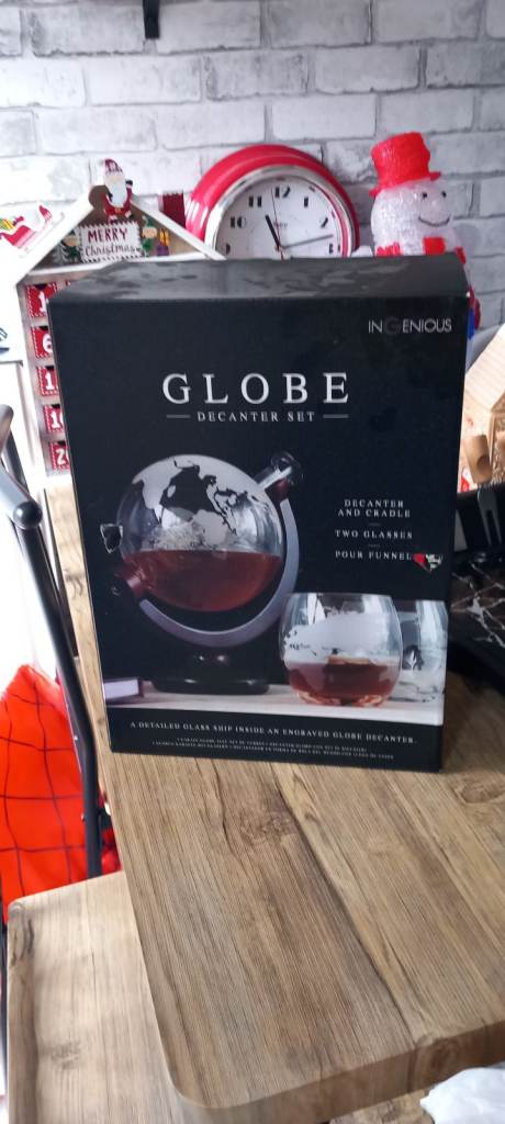 Ingenious "GLOBE" Decanter Set - BRAND NEW in Box