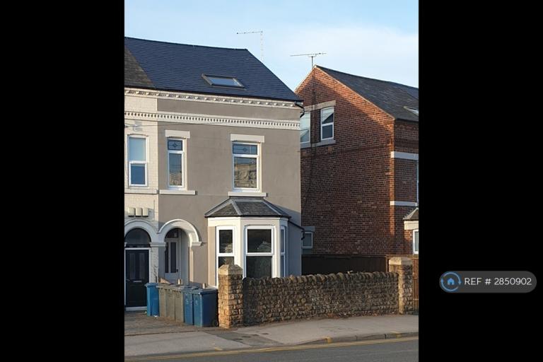 5 bedroom house in Radcliffe Road, Nottingham, NG2 (5 bed) (#2850902)
