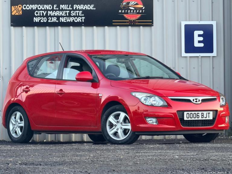 2009 Hyundai i30 1.6 CRDi Comfort 5dr Auto HATCHBACK Diesel Automatic