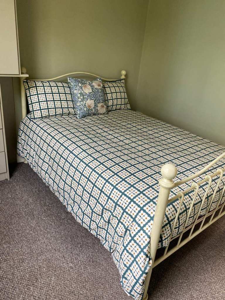 Spacious 1-Bed Flat for Rent- B27 7UX